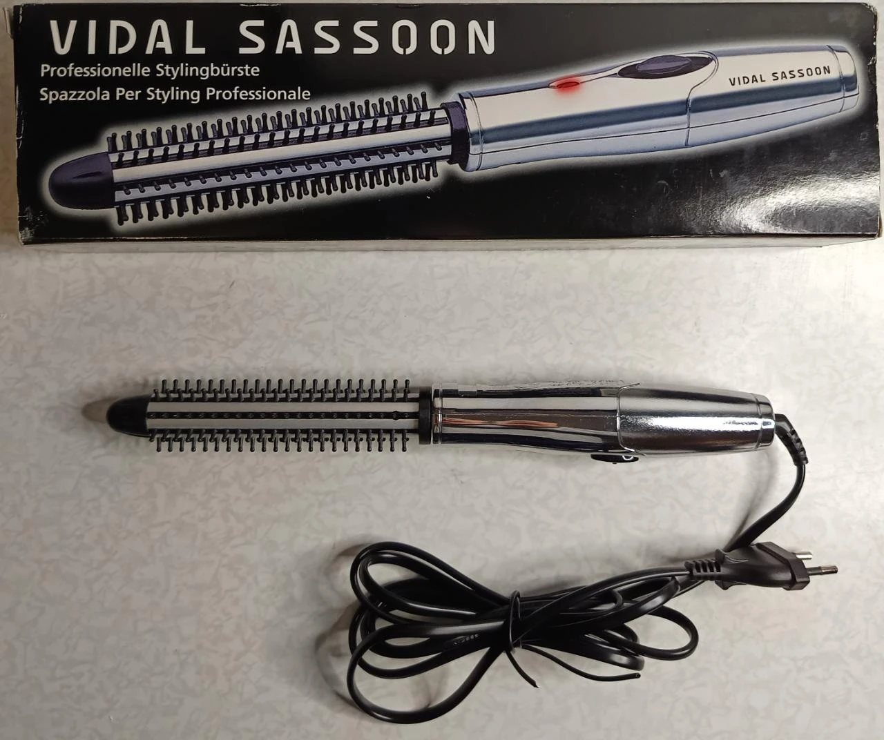 Brosse coiffante chauffante Vidal Sassoon VS033E - Très bon état